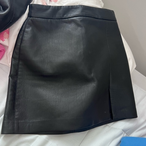 Wilfred Patio Leather Skirt Black - Picture 4 of 5